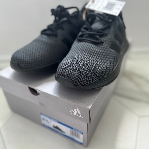Men’s Black Adidas - Picture 3 of 3